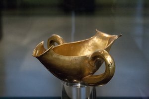 Saucière dorée à deux anses - Unbekannt Unbekannt